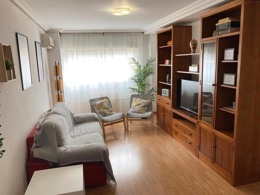 מדריד Apartamento Grande, 2 Dormitorios, Garaje Gratis מראה חיצוני תמונה